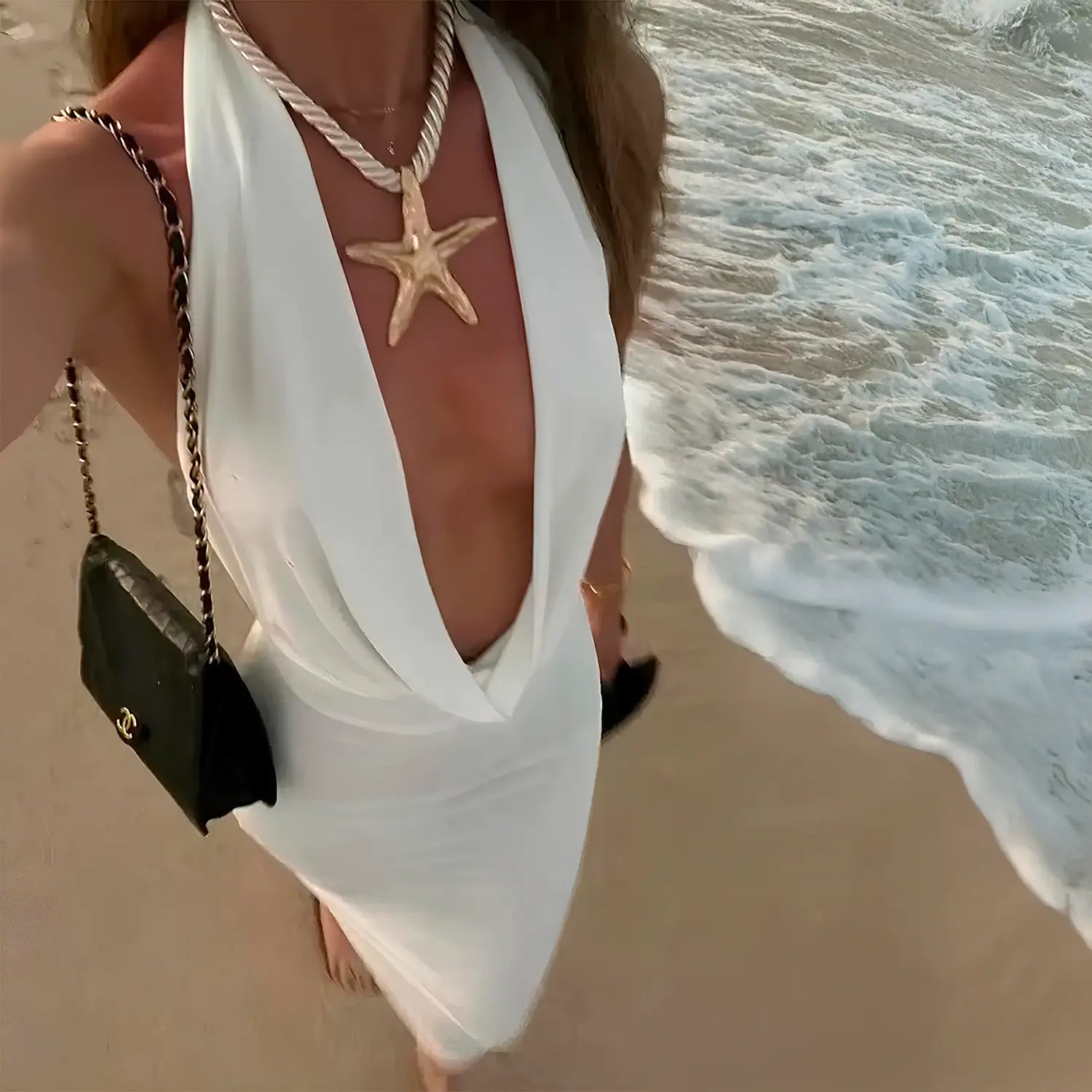 Vestido com Decote V - Decent