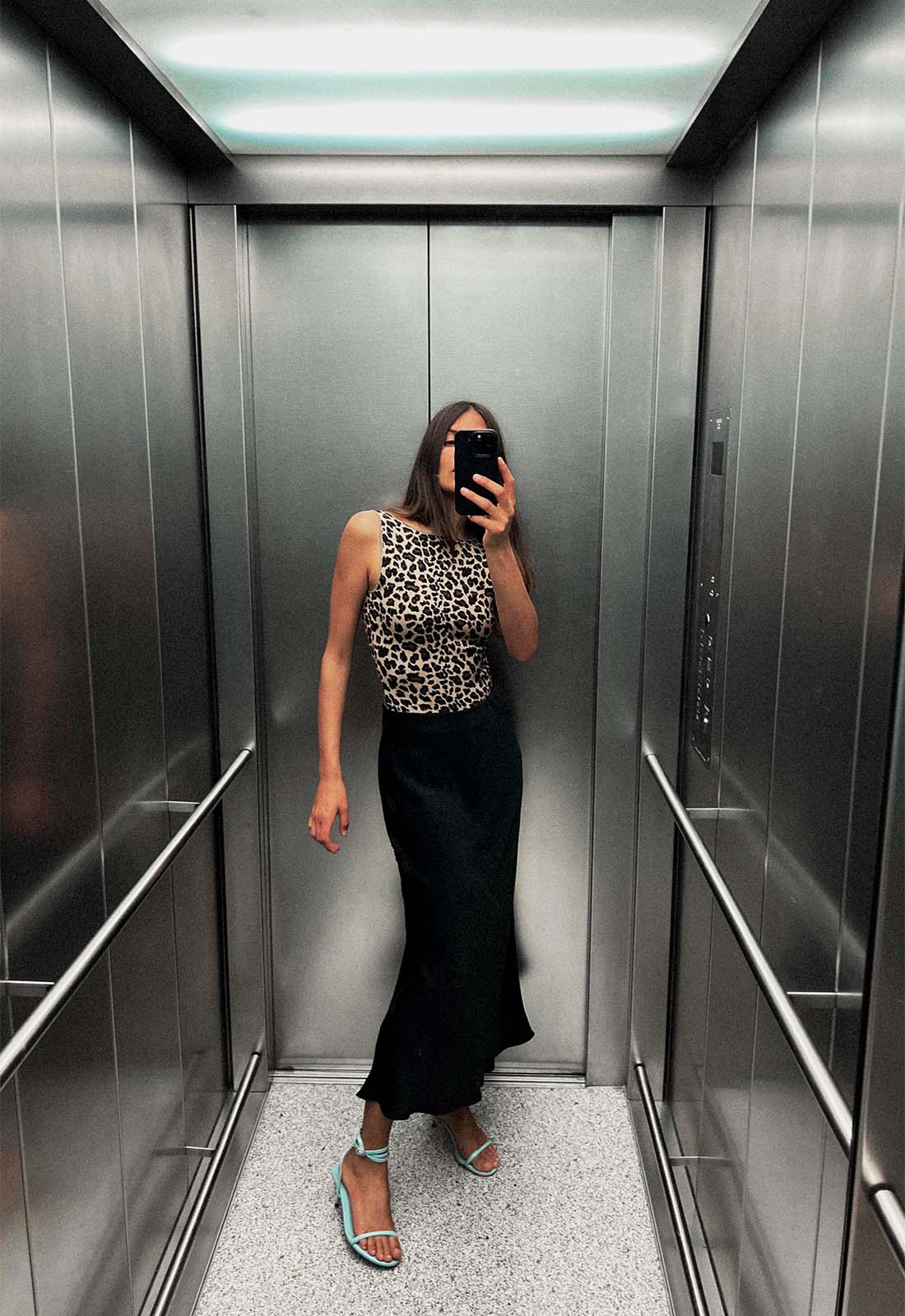 Saia Midi Acetinada Frenezzi