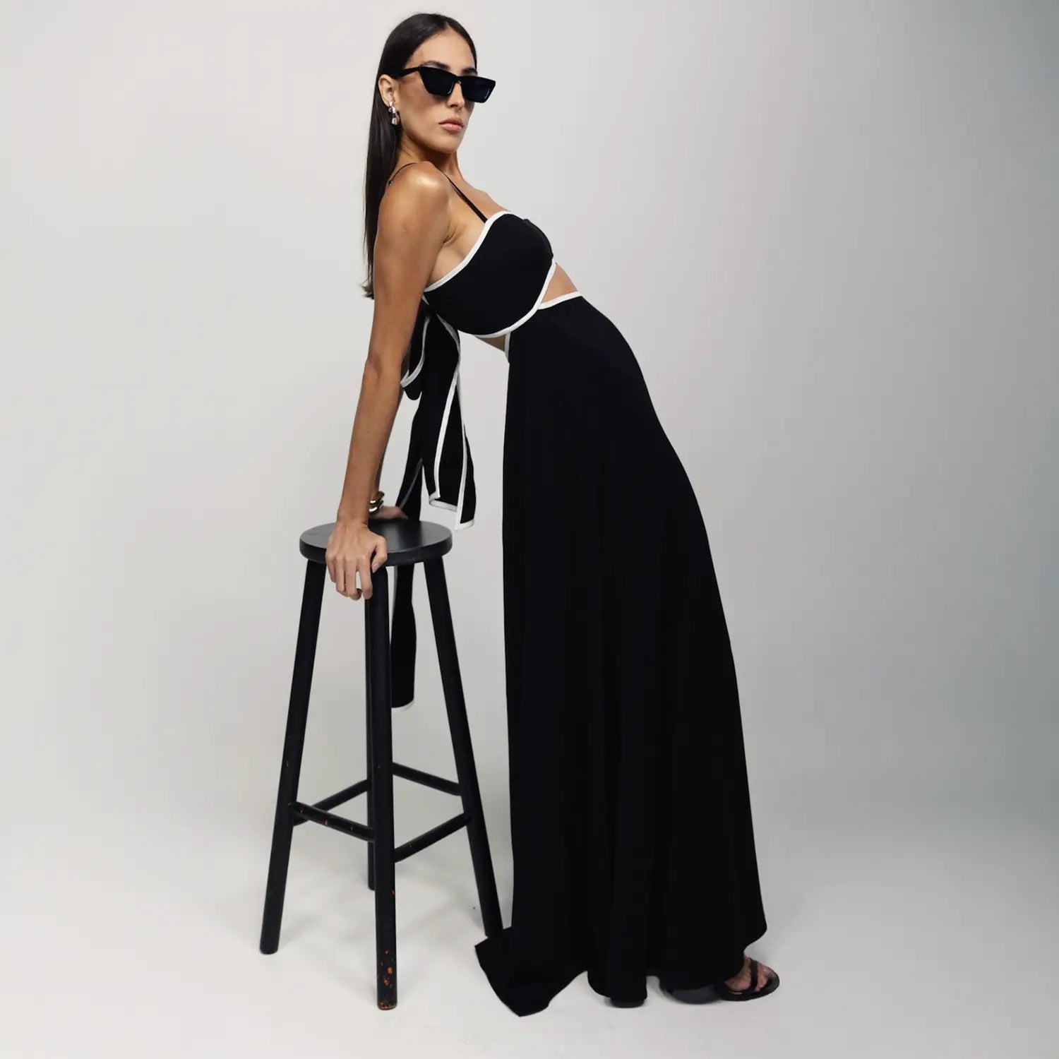 Vestido Maxi Preto com Contorno - Mirage